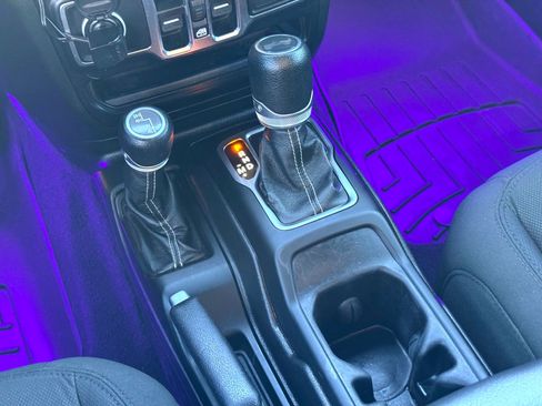 Used 2021 Jeep Wrangler Unlimited Sahara image 26