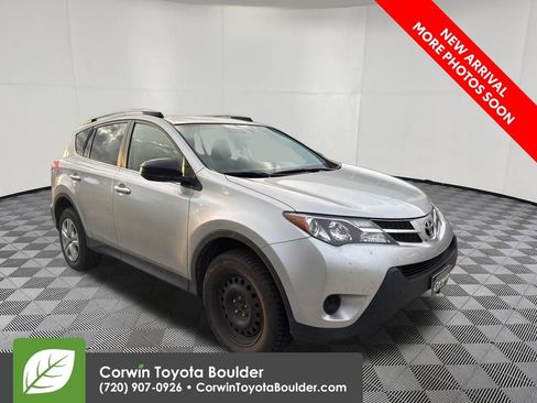 Used 2015 Toyota RAV4 LE AWD/4WD image 1