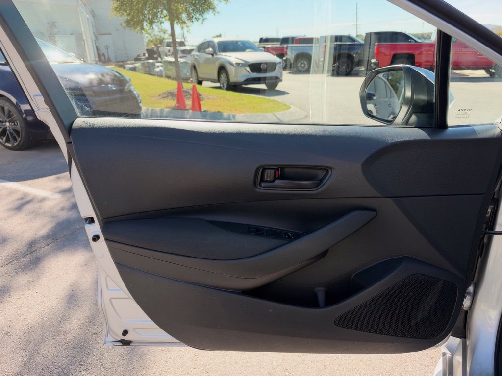 Used 2024 Toyota Corolla LE FWD image 10