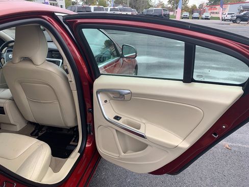 Used 2013 Volvo S60 T5 image 30