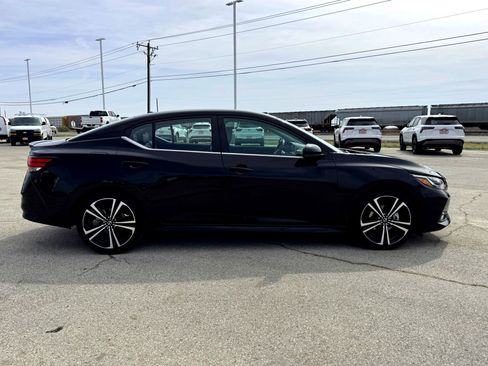 Used 2023 Nissan Sentra SR w/ SR Premium Package image 5