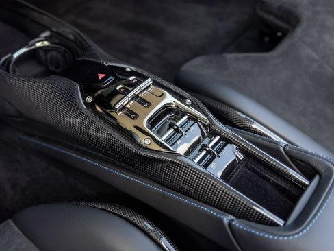 Used 2022 Ferrari SF90 Spider AWD/4WD image 40