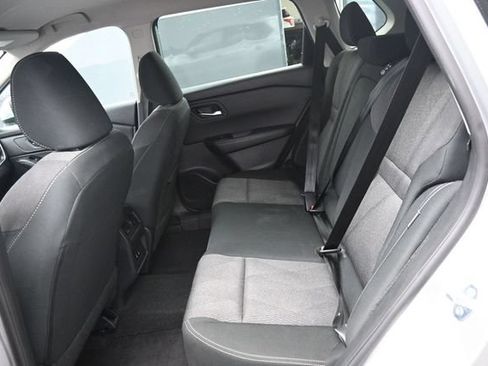 Used 2025 Nissan Rogue SV AWD/4WD image 33