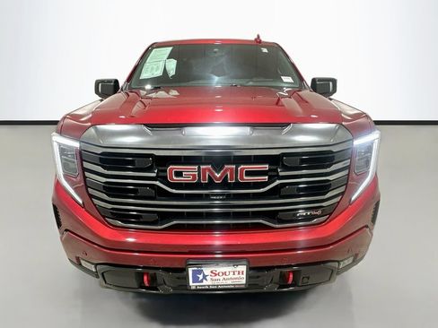 Used 2022 GMC Sierra 1500 AT4 w/ AT4 Premium Package AWD/4WD image 2