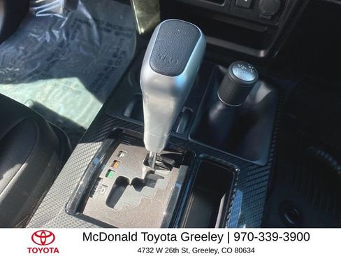Used 2022 Toyota 4Runner TRD Off-Road Premium AWD/4WD image 20
