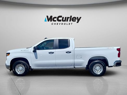 Used 2025 Chevrolet Silverado 1500 W/T w/ WT Value Package AWD/4WD image 4