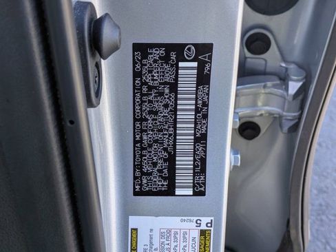 Used 2024 Lexus UX 250h FWD image 35