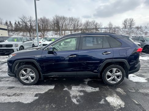 Used 2019 Toyota RAV4 Limited image 8