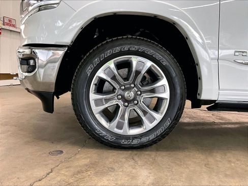 Used 2023 RAM 1500 Limited AWD/4WD image 12