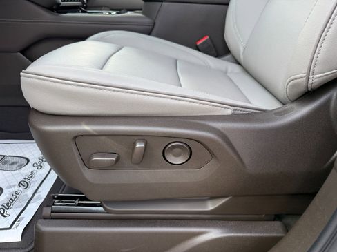 New 2026 GMC Yukon Elevation image 26