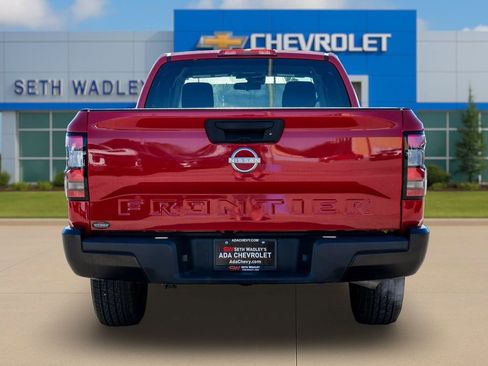Used 2022 Nissan Frontier S RWD image 6