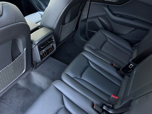 New 2025 Audi Q7 3.0T Premium Plus image 9