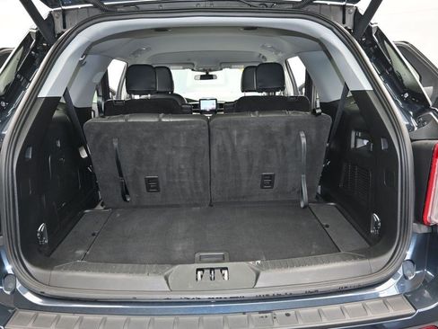 Used 2023 Ford Explorer XLT w/ Equipment Group 202A AWD/4WD image 9