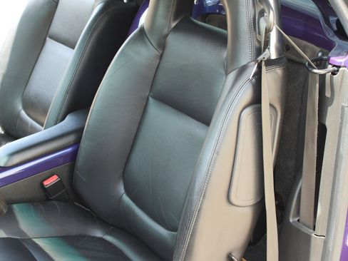 Used 2004 Chevrolet SSR w/ Preferred Equipment Group RWD image 6
