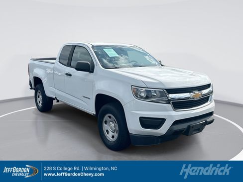 Used 2020 Chevrolet Colorado W/T w/ WT Convenience Package RWD image 1