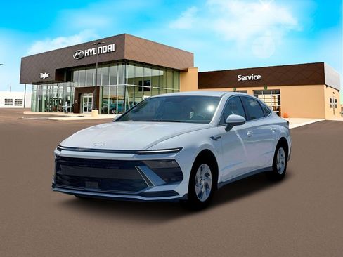New 2026 Hyundai Sonata SE FWD image 1