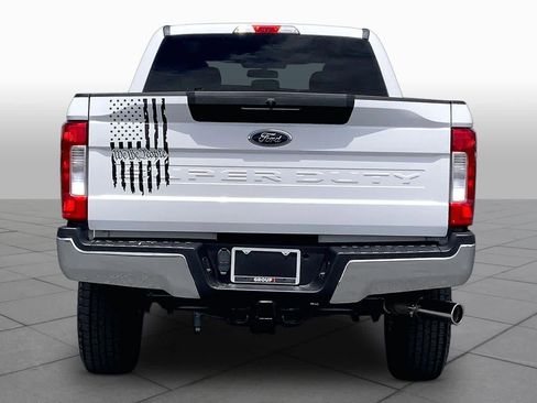 Used 2019 Ford F250 XLT w/ Camper Package AWD/4WD image 5