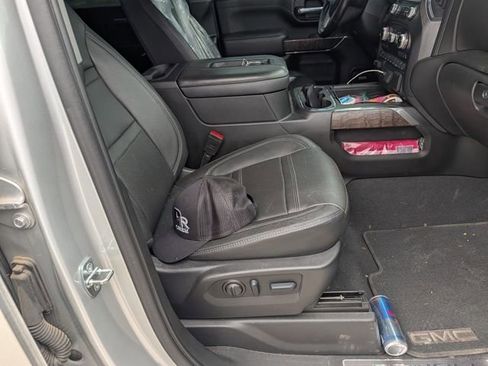 Used 2022 GMC Sierra 2500 Denali w/ Denali Ultimate Package AWD/4WD image 10