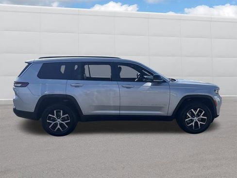 Used 2025 Jeep Grand Cherokee L Limited AWD/4WD image 12