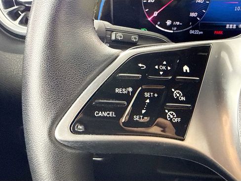 Certified 2025 Mercedes-Benz GLB 250 4MATIC image 11