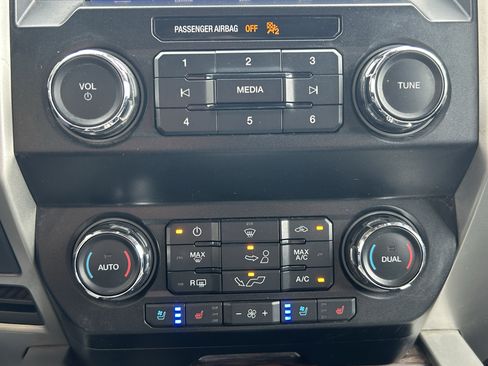 Used 2019 Ford F150 Lariat AWD/4WD image 27