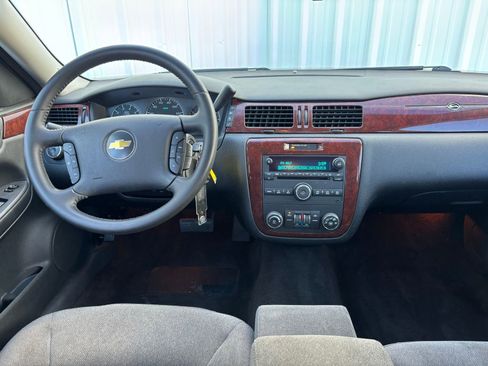 Used 2006 Chevrolet Impala LT w/ Preferred Equipment Group image 24