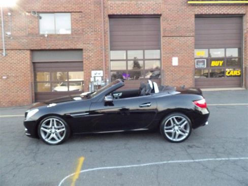 Used 2016 Mercedes-Benz SLK 300 image 34