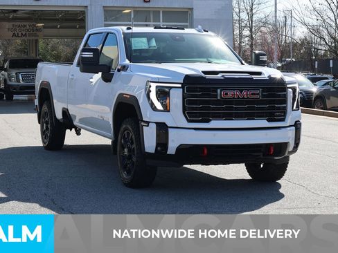 Used 2026 GMC Sierra 2500 AT4 image 4
