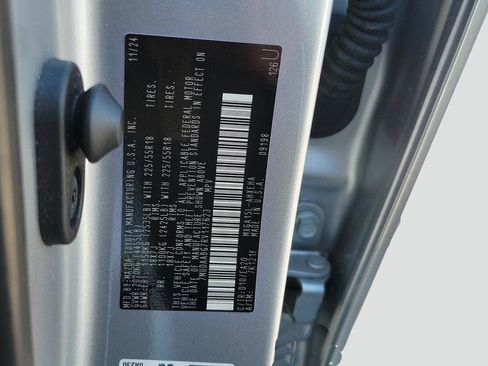 Used 2024 Toyota Corolla Cross XLE w/ Convenience Package image 29