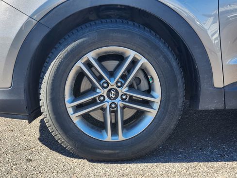 Used 2018 Hyundai Santa Fe Sport image 19