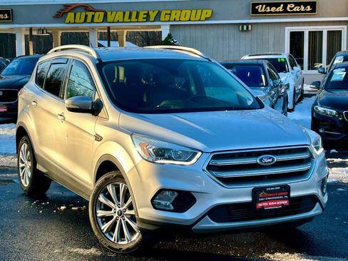 Used 2017 Ford Escape Titanium image 1