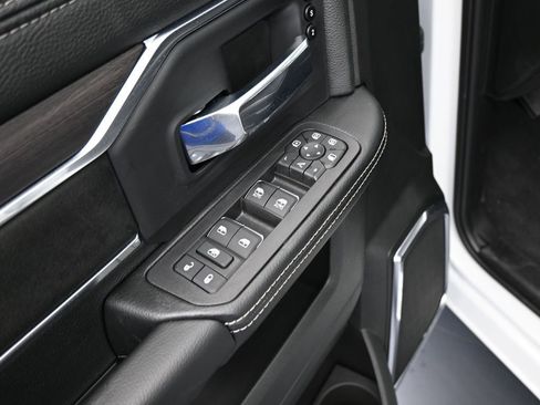 New 2026 RAM 2500 Laramie w/ Night Edition image 13