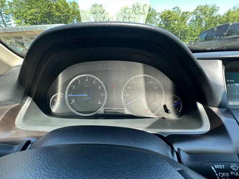 Used 2015 Honda Crosstour EX-L image 9