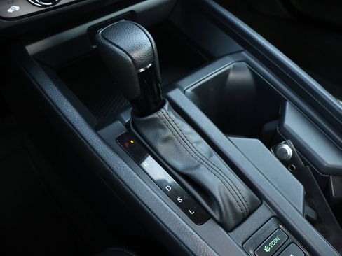 Used 2024 Honda Accord EX image 18