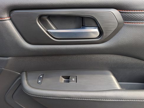 Used 2025 Nissan Armada PRO-4X w/ Pro-4X Premium Package image 22