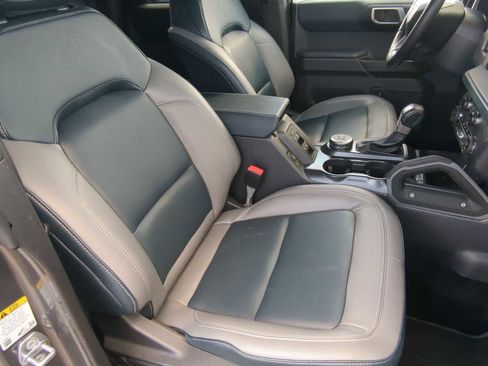Used 2024 Ford Bronco Outer Banks image 21
