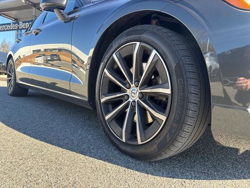 Used 2021 Volvo S60 T5 Momentum image 6