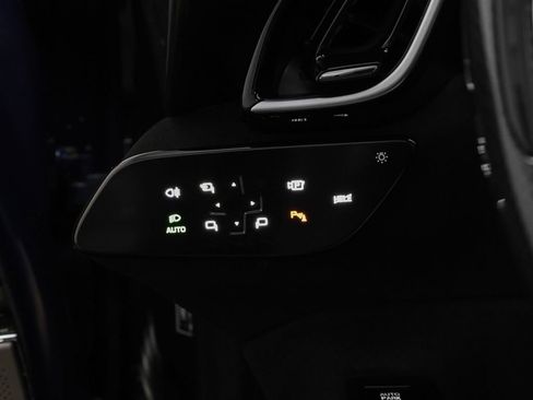 Certified 2025 Ferrari Roma Spider RWD image 44