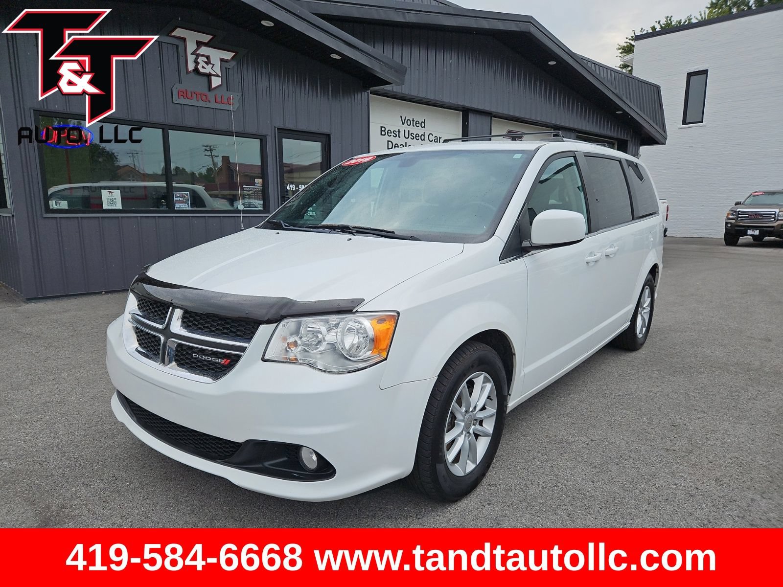 Used 2019 Dodge Grand Caravan SXT FWD image 1