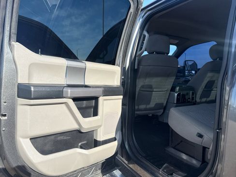 Used 2019 Ford F250 XLT w/ XLT Premium Package image 28