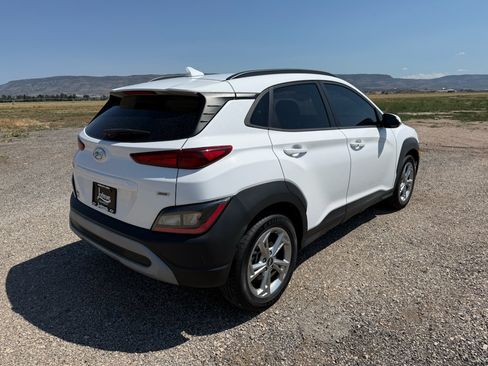 Used 2023 Hyundai Kona SEL AWD/4WD image 7