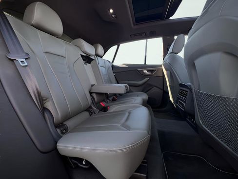 Used 2019 Audi Q8 Premium image 22