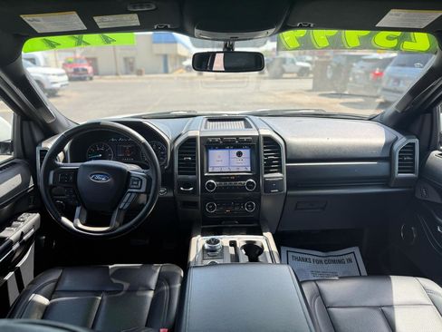 Used 2019 Ford Expedition XLT w/ Equipment Group 201A AWD/4WD image 17