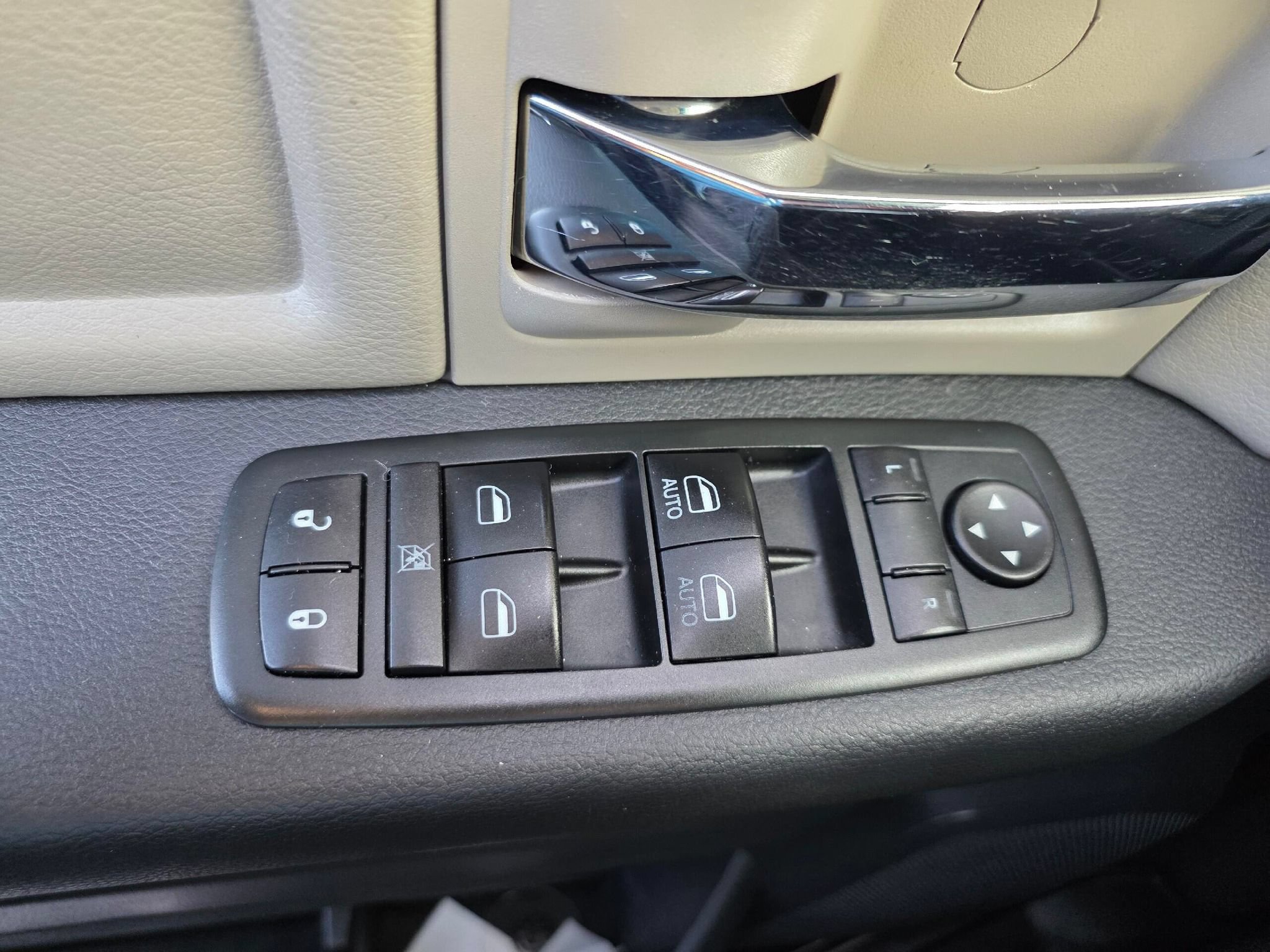 Used 2012 RAM 3500 Big Horn AWD/4WD image 23