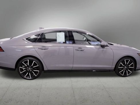 Certified 2025 Honda Accord Touring image 7