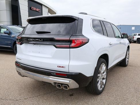 New 2026 GMC Acadia Denali w/ Super Cruise Package FWD image 3
