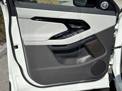 New 2026 Land Rover Range Rover Evoque S image 19
