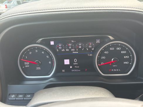 Used 2020 Chevrolet Silverado 1500 High Country w/ Technology Package AWD/4WD image 30