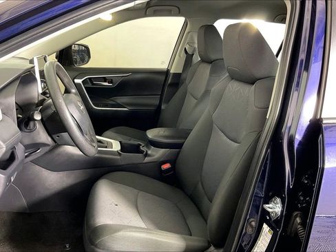 Used 2025 Toyota RAV4 XLE AWD/4WD image 33