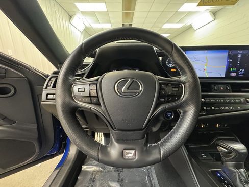 Used 2022 Lexus ES 300h F Sport image 33